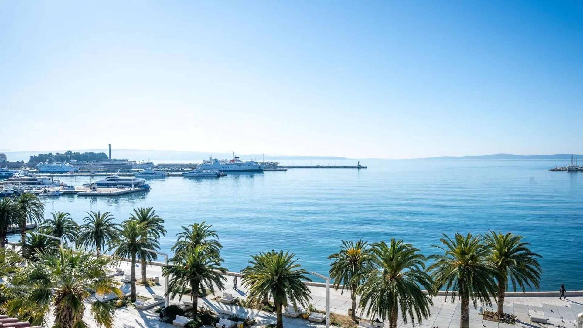 Charming Apartment On Riva Promenade Split